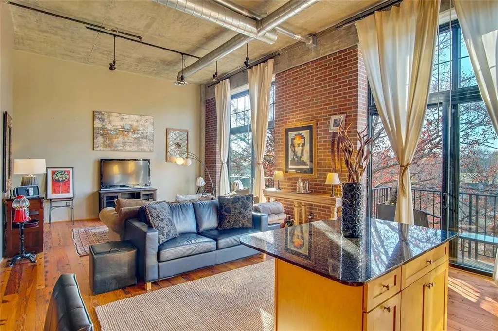 6105 Blue Stone Road Unit 301, Atlanta, Georgia 30328, 1 Bedroom Bedrooms, ,1 BathroomBathrooms,Residential,Sold,6105 Blue Stone Road Unit 301,6818638