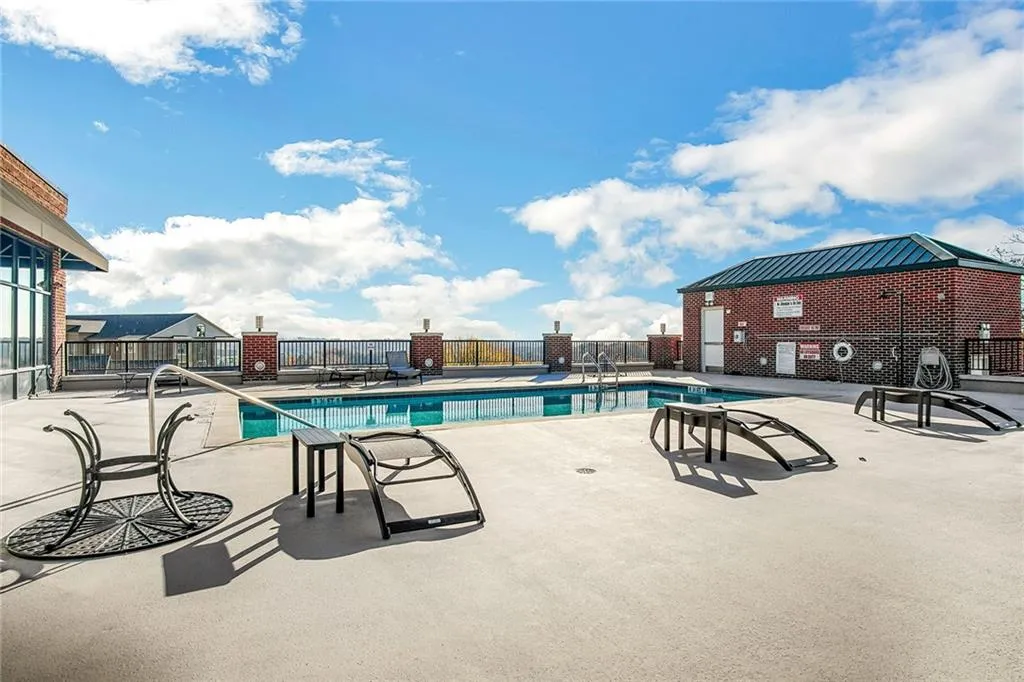 6105 Blue Stone Road Unit 301, Atlanta, Georgia 30328, 1 Bedroom Bedrooms, ,1 BathroomBathrooms,Residential,Sold,6105 Blue Stone Road Unit 301,6818638