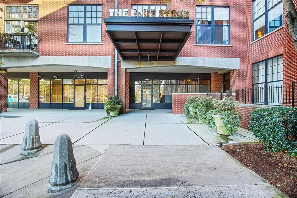 6105 Blue Stone Road Unit 301, Atlanta, Georgia 30328, 1 Bedroom Bedrooms, ,1 BathroomBathrooms,Residential,Sold,6105 Blue Stone Road Unit 301,6818638