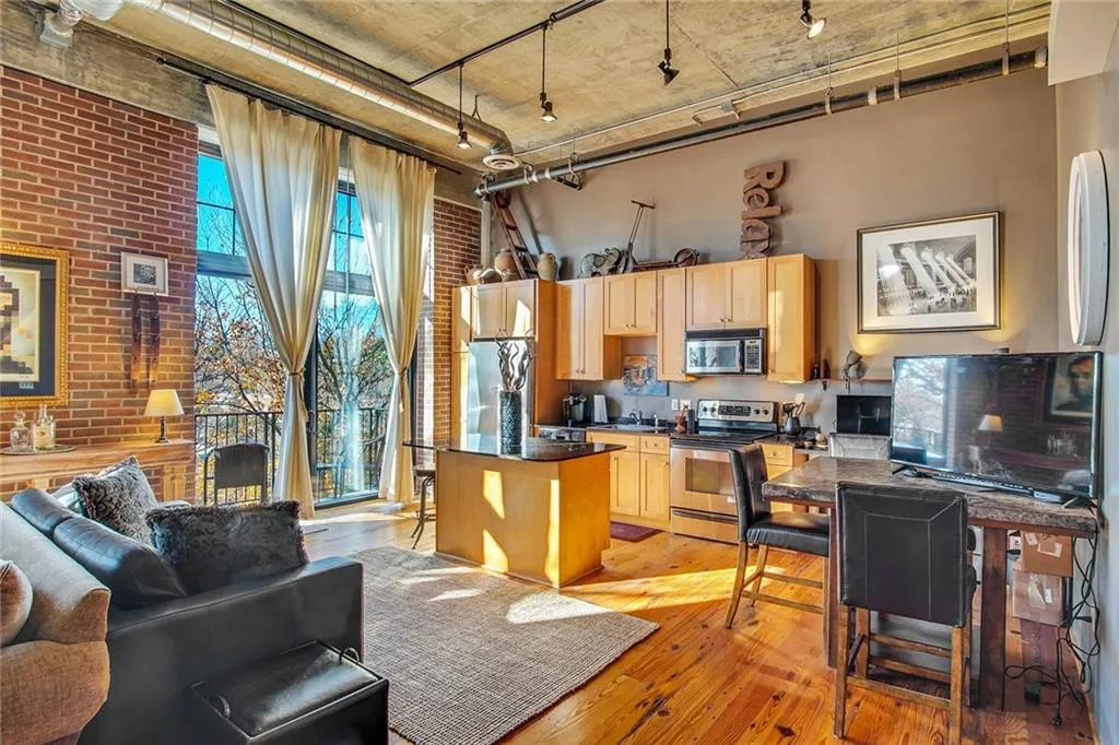 6105 Blue Stone Road Unit 301, Atlanta, Georgia 30328, 1 Bedroom Bedrooms, ,1 BathroomBathrooms,Residential,Sold,6105 Blue Stone Road Unit 301,6818638