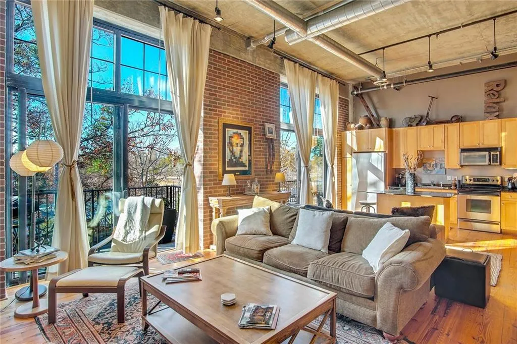 6105 Blue Stone Road Unit 301, Atlanta, Georgia 30328, 1 Bedroom Bedrooms, ,1 BathroomBathrooms,Residential,Sold,6105 Blue Stone Road Unit 301,6818638