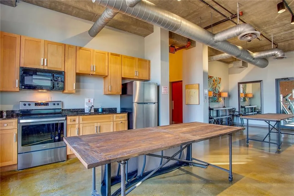 6105 Blue Stone Road Unit 301, Atlanta, Georgia 30328, 1 Bedroom Bedrooms, ,1 BathroomBathrooms,Residential,Sold,6105 Blue Stone Road Unit 301,6818638