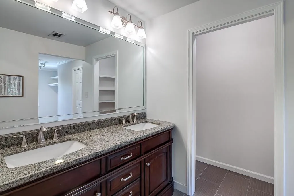 633 Jefferson Circle, Sandy Springs, Georgia 30328, 4 Bedrooms Bedrooms, ,3 BathroomsBathrooms,Residential,Sold,633 Jefferson Circle,5956734