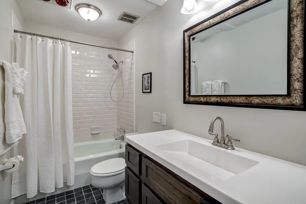 633 Jefferson Circle, Sandy Springs, Georgia 30328, 4 Bedrooms Bedrooms, ,3 BathroomsBathrooms,Residential,Sold,633 Jefferson Circle,5956734