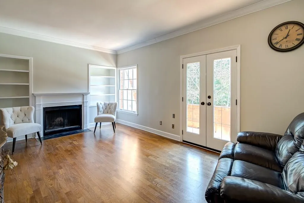 633 Jefferson Circle, Sandy Springs, Georgia 30328, 4 Bedrooms Bedrooms, ,3 BathroomsBathrooms,Residential,Sold,633 Jefferson Circle,5956734