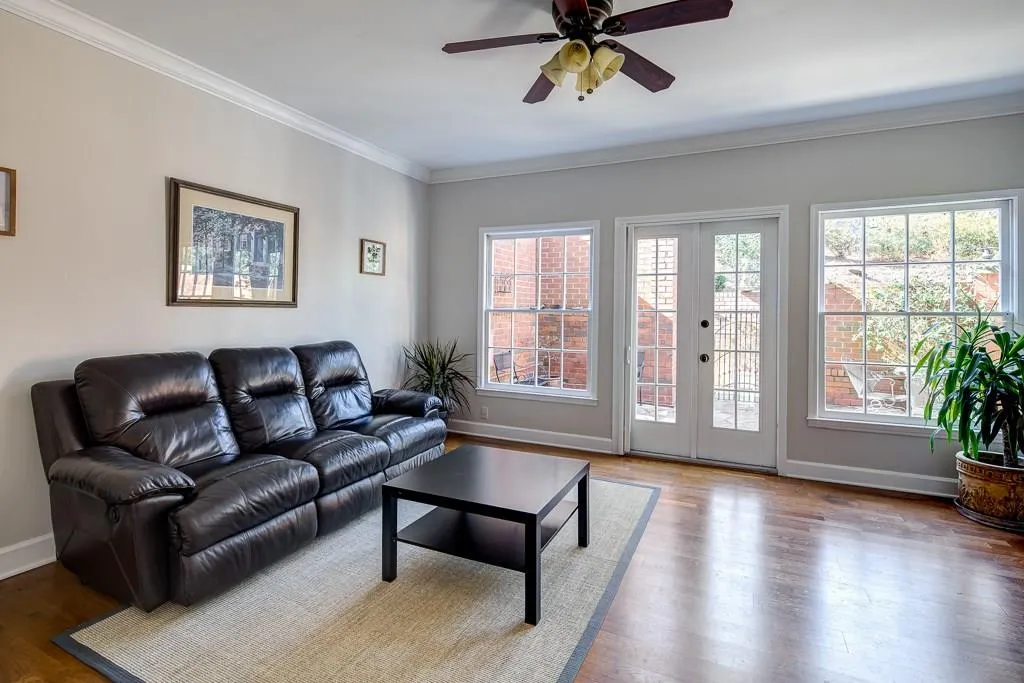 633 Jefferson Circle, Sandy Springs, Georgia 30328, 4 Bedrooms Bedrooms, ,3 BathroomsBathrooms,Residential,Sold,633 Jefferson Circle,5956734