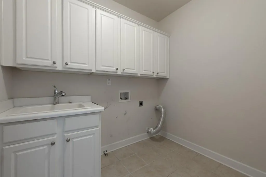 5578 High Point Road, Atlanta, Georgia 30342, 3 Bedrooms Bedrooms, ,2 BathroomsBathrooms,Residential,Sold,5578 High Point Road,6722105