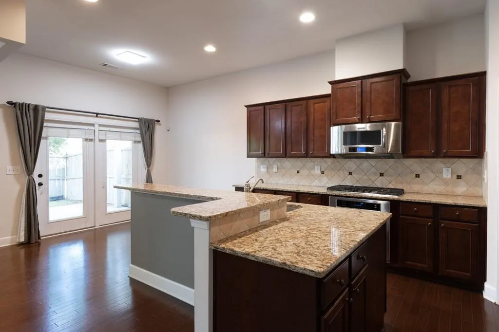 5578 High Point Road, Atlanta, Georgia 30342, 3 Bedrooms Bedrooms, ,2 BathroomsBathrooms,Residential,Sold,5578 High Point Road,6722105