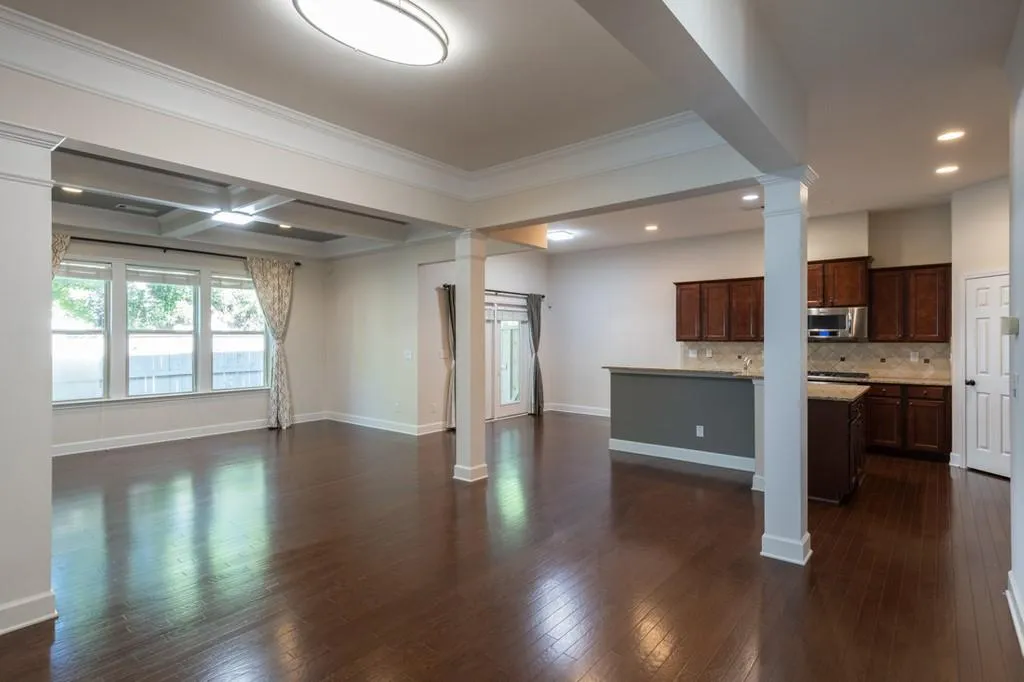5578 High Point Road, Atlanta, Georgia 30342, 3 Bedrooms Bedrooms, ,2 BathroomsBathrooms,Residential,Sold,5578 High Point Road,6722105