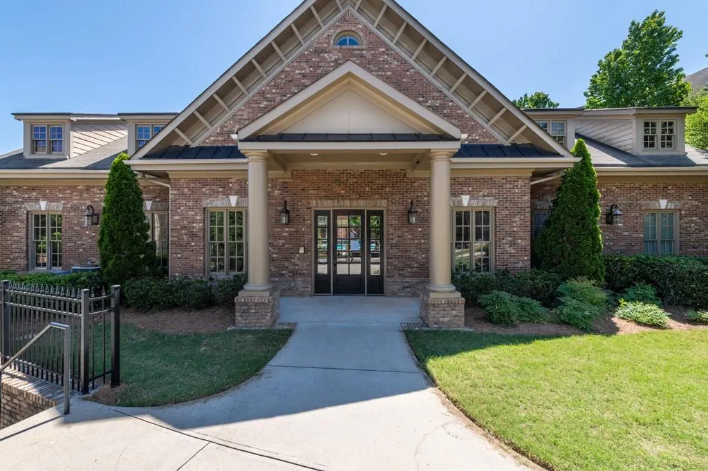 5578 High Point Road, Atlanta, Georgia 30342, 3 Bedrooms Bedrooms, ,2 BathroomsBathrooms,Residential,Sold,5578 High Point Road,6722105