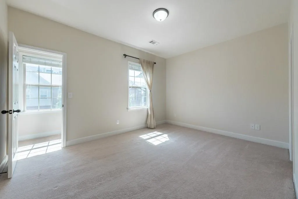 5578 High Point Road, Atlanta, Georgia 30342, 3 Bedrooms Bedrooms, ,2 BathroomsBathrooms,Residential,Sold,5578 High Point Road,6722105