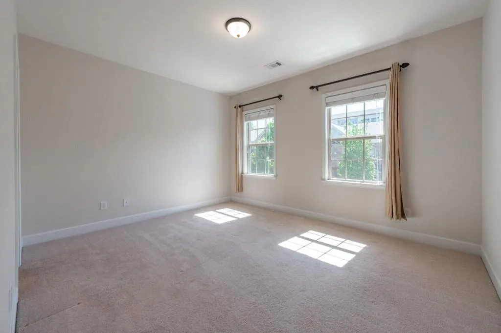 5578 High Point Road, Atlanta, Georgia 30342, 3 Bedrooms Bedrooms, ,2 BathroomsBathrooms,Residential,Sold,5578 High Point Road,6722105