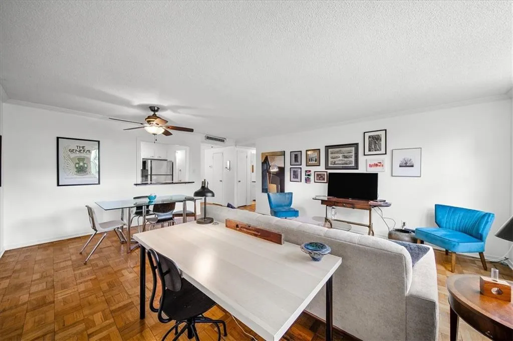 2965 Pharr Court South Nw Unit 712, Atlanta, Georgia 30305, 2 Bedrooms Bedrooms, ,2 BathroomsBathrooms,Residential,Sold,2965 Pharr Court South Nw Unit 712,7536926