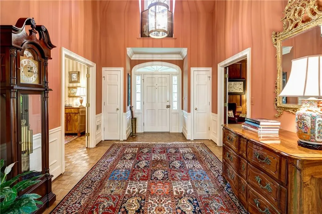 6680 Riverside Drive, Sandy Springs, Georgia 30328, 6 Bedrooms Bedrooms, ,4 BathroomsBathrooms,Residential,Sold,6680 Riverside Drive,5603640