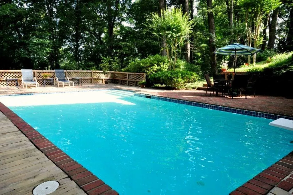 6680 Riverside Drive, Sandy Springs, Georgia 30328, 6 Bedrooms Bedrooms, ,4 BathroomsBathrooms,Residential,Sold,6680 Riverside Drive,5603640