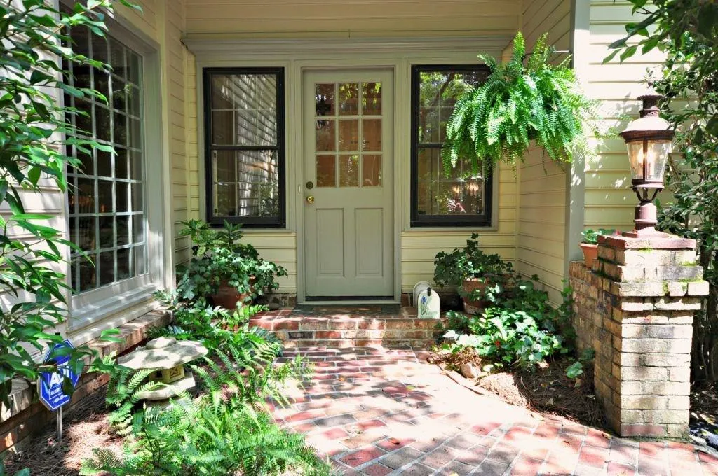 6680 Riverside Drive, Sandy Springs, Georgia 30328, 6 Bedrooms Bedrooms, ,4 BathroomsBathrooms,Residential,Sold,6680 Riverside Drive,5603640