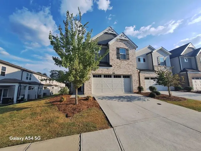 1027 Sunny Lake Drive, Lawrenceville, Georgia 30043