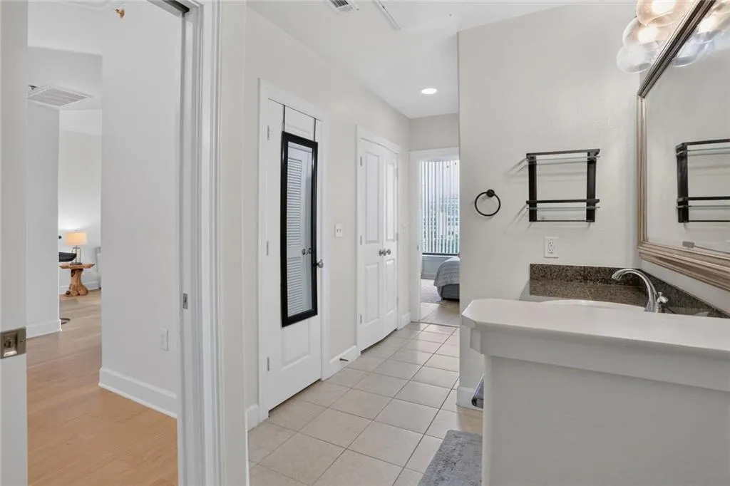 3445 Stratford Road Ne Unit 1105, Atlanta, Georgia 30326, 1 Bedroom Bedrooms, 0 ,1 BathroomBathrooms,Residential,For Sale,3445 Stratford Road Ne Unit 1105,7811212