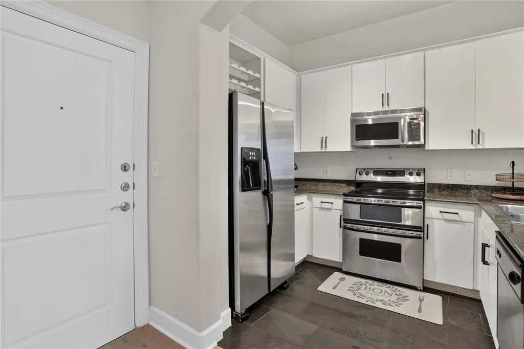 3445 Stratford Road Ne Unit 1105, Atlanta, Georgia 30326, 1 Bedroom Bedrooms, 0 ,1 BathroomBathrooms,Residential,For Sale,3445 Stratford Road Ne Unit 1105,7811212
