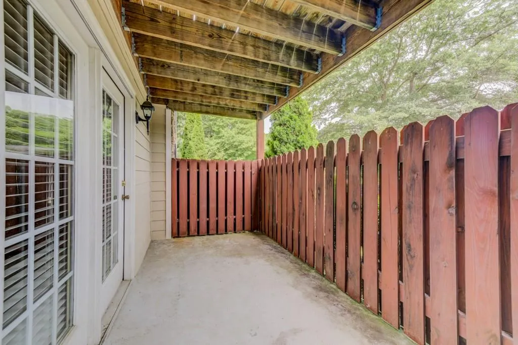 206 Brighton Point, Sandy Springs, Georgia 30328, 2 Bedrooms Bedrooms, ,2 BathroomsBathrooms,Residential,Sold,206 Brighton Point,6573806