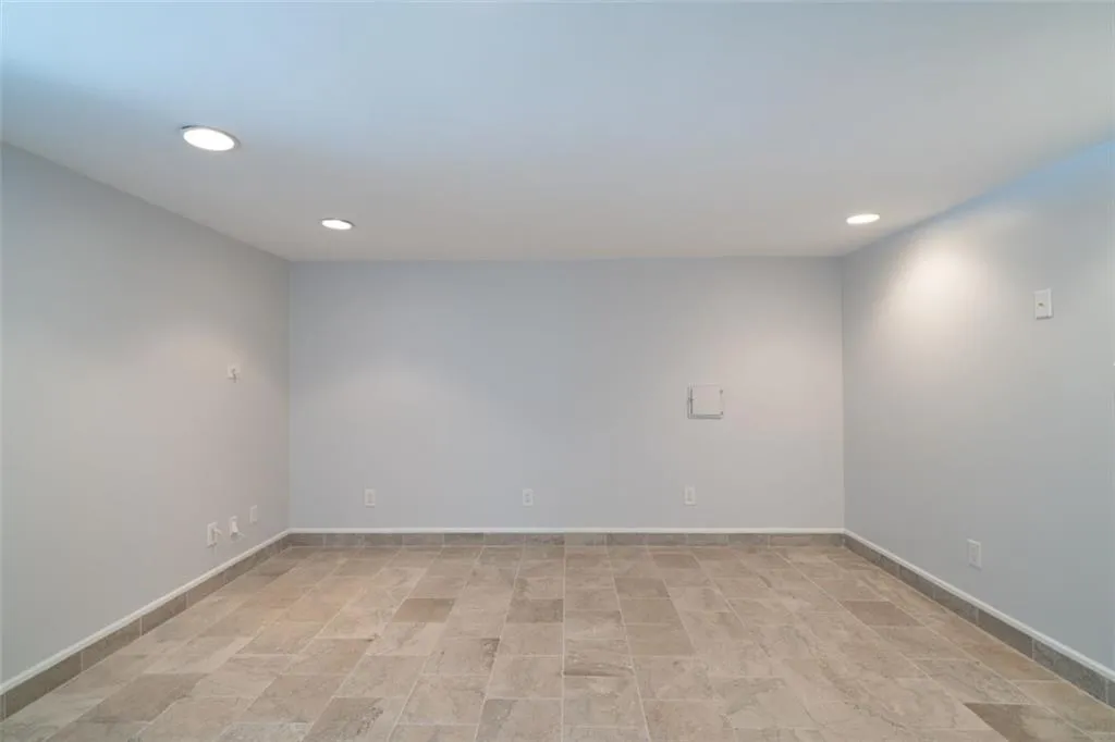 620 Valley Hall Drive, Sandy Springs, Georgia 30350, 5 Bedrooms Bedrooms, ,5 BathroomsBathrooms,Residential,Sold,620 Valley Hall Drive,7079616
