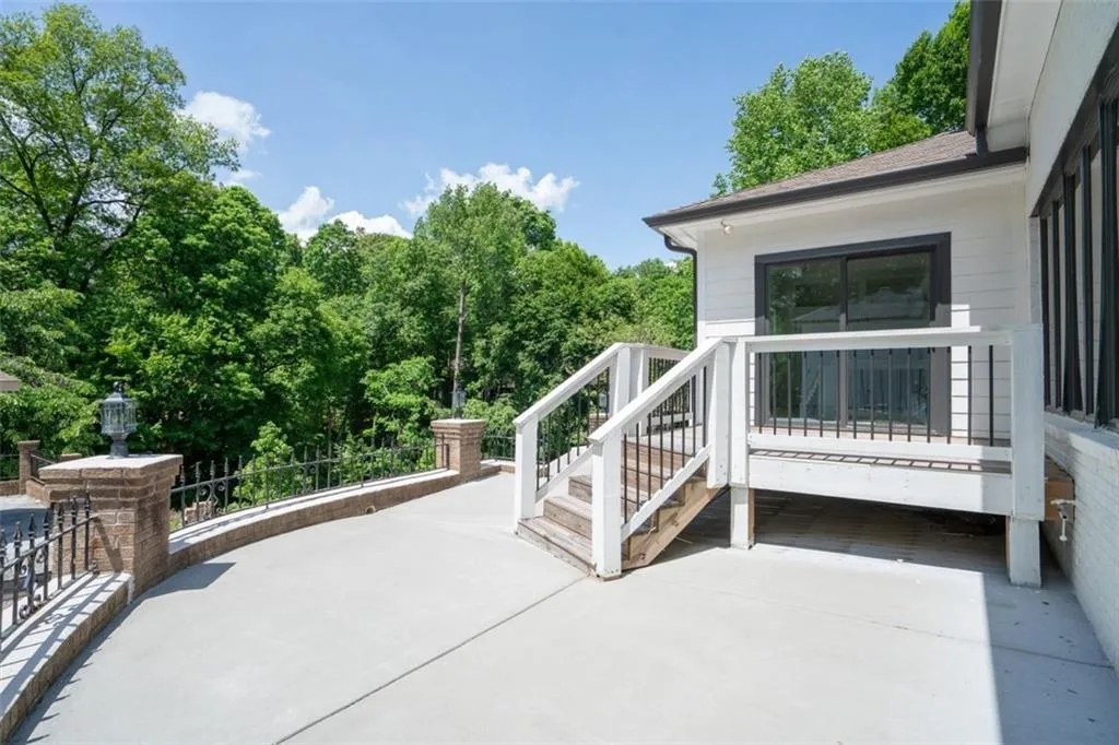 620 Valley Hall Drive, Sandy Springs, Georgia 30350, 5 Bedrooms Bedrooms, ,5 BathroomsBathrooms,Residential,Sold,620 Valley Hall Drive,7079616