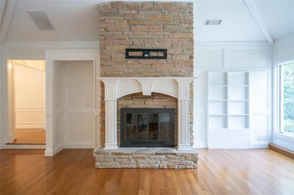 620 Valley Hall Drive, Sandy Springs, Georgia 30350, 5 Bedrooms Bedrooms, ,5 BathroomsBathrooms,Residential,Sold,620 Valley Hall Drive,7079616