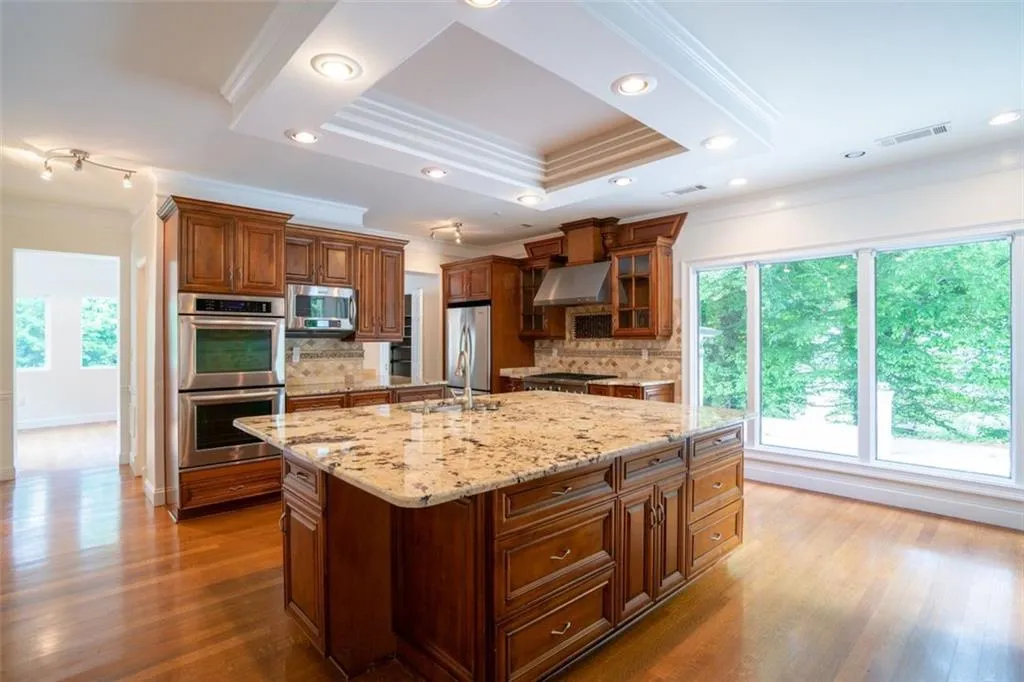 620 Valley Hall Drive, Sandy Springs, Georgia 30350, 5 Bedrooms Bedrooms, ,5 BathroomsBathrooms,Residential,Sold,620 Valley Hall Drive,7079616