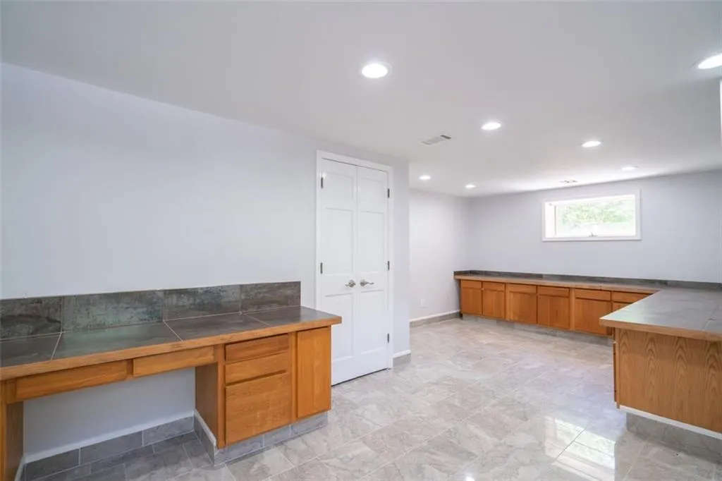 620 Valley Hall Drive, Sandy Springs, Georgia 30350, 5 Bedrooms Bedrooms, ,5 BathroomsBathrooms,Residential,Sold,620 Valley Hall Drive,7079616