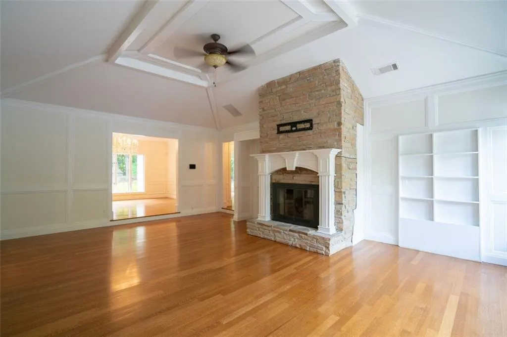 620 Valley Hall Drive, Sandy Springs, Georgia 30350, 5 Bedrooms Bedrooms, ,5 BathroomsBathrooms,Residential,Sold,620 Valley Hall Drive,7079616