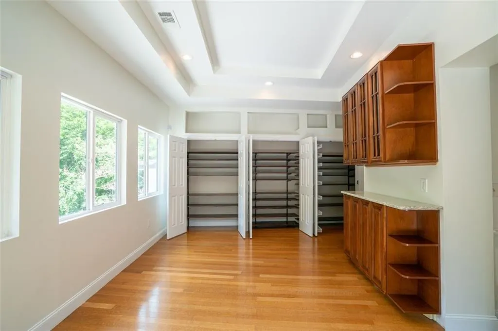 620 Valley Hall Drive, Sandy Springs, Georgia 30350, 5 Bedrooms Bedrooms, ,5 BathroomsBathrooms,Residential,Sold,620 Valley Hall Drive,7079616