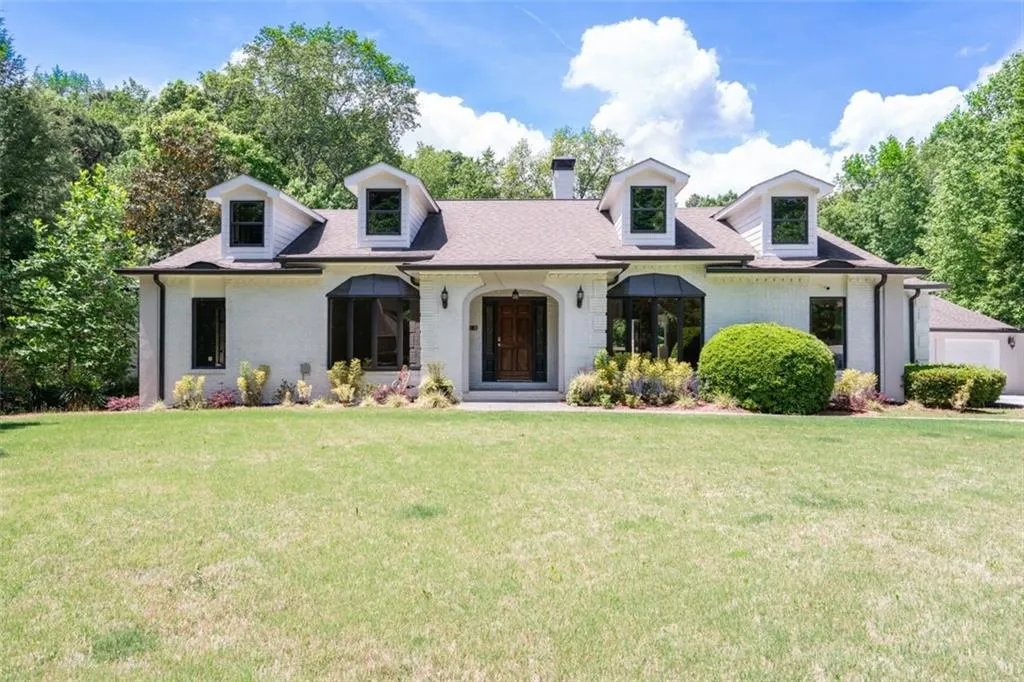 620 Valley Hall Drive, Sandy Springs, Georgia 30350, 5 Bedrooms Bedrooms, ,5 BathroomsBathrooms,Residential,Sold,620 Valley Hall Drive,7079616