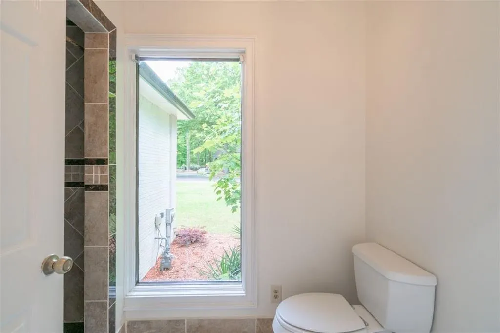 620 Valley Hall Drive, Sandy Springs, Georgia 30350, 5 Bedrooms Bedrooms, ,5 BathroomsBathrooms,Residential,Sold,620 Valley Hall Drive,7079616