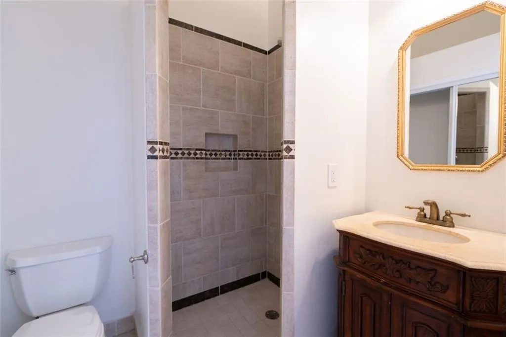 620 Valley Hall Drive, Sandy Springs, Georgia 30350, 5 Bedrooms Bedrooms, ,5 BathroomsBathrooms,Residential,Sold,620 Valley Hall Drive,7079616