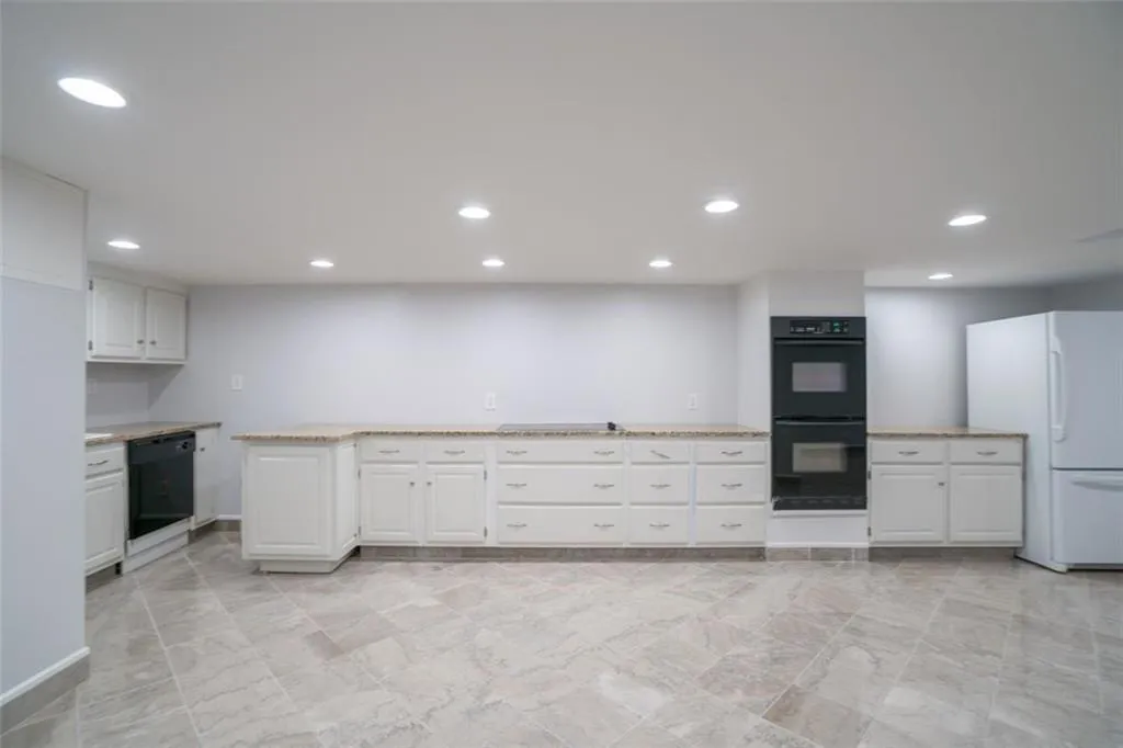 620 Valley Hall Drive, Sandy Springs, Georgia 30350, 5 Bedrooms Bedrooms, ,5 BathroomsBathrooms,Residential,Sold,620 Valley Hall Drive,7079616