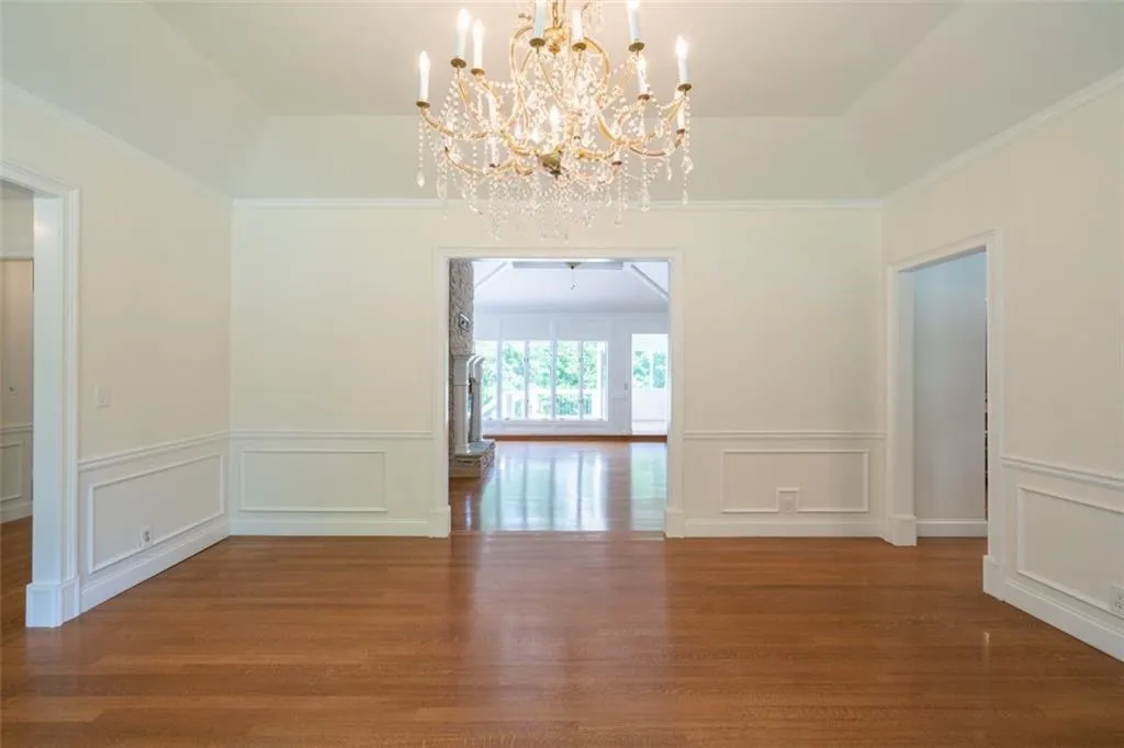 620 Valley Hall Drive, Sandy Springs, Georgia 30350, 5 Bedrooms Bedrooms, ,5 BathroomsBathrooms,Residential,Sold,620 Valley Hall Drive,7079616