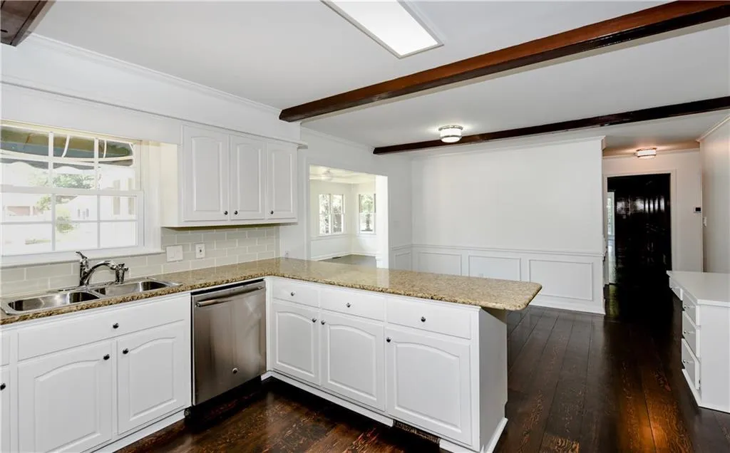 7515 Ball Mill Road, Sandy Springs, Georgia 30350, 6 Bedrooms Bedrooms, ,4 BathroomsBathrooms,Residential,Sold,7515 Ball Mill Road,6690763