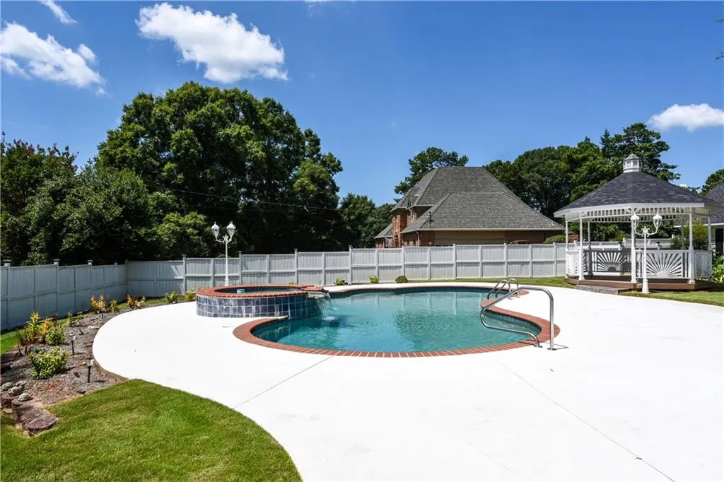 7515 Ball Mill Road, Sandy Springs, Georgia 30350, 6 Bedrooms Bedrooms, ,4 BathroomsBathrooms,Residential,Sold,7515 Ball Mill Road,6690763