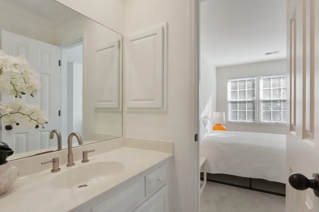 155 Belmont Trace, Atlanta, Georgia 30328, 4 Bedrooms Bedrooms, ,3 BathroomsBathrooms,Residential,Sold,155 Belmont Trace,6976716