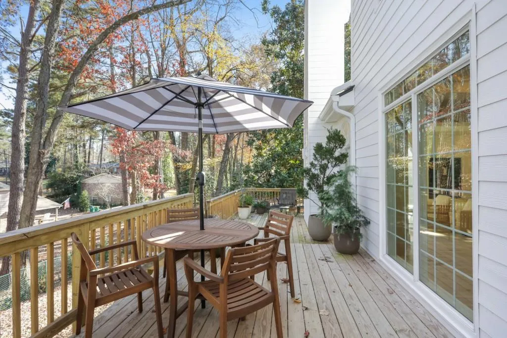 155 Belmont Trace, Atlanta, Georgia 30328, 4 Bedrooms Bedrooms, ,3 BathroomsBathrooms,Residential,Sold,155 Belmont Trace,6976716