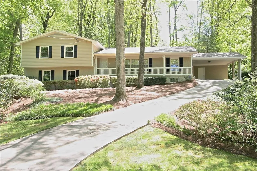 429 Heritage Way, Atlanta, Georgia 30328, 4 Bedrooms Bedrooms, ,3 BathroomsBathrooms,Residential,Sold,429 Heritage Way,5680793