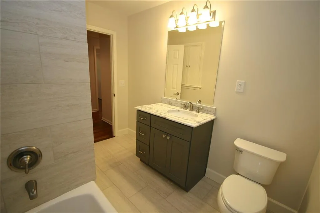 429 Heritage Way, Atlanta, Georgia 30328, 4 Bedrooms Bedrooms, ,3 BathroomsBathrooms,Residential,Sold,429 Heritage Way,5680793