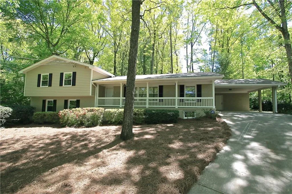 429 Heritage Way, Atlanta, Georgia 30328, 4 Bedrooms Bedrooms, ,3 BathroomsBathrooms,Residential,Sold,429 Heritage Way,5680793