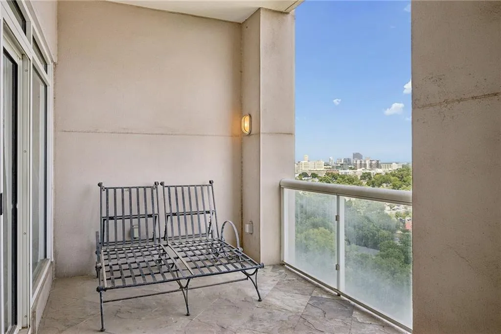 2881 Peachtree Road Ne Unit 1703, Atlanta, Georgia 30305, 2 Bedrooms Bedrooms, 0 ,2 BathroomsBathrooms,Residential,For Sale,2881 Peachtree Road Ne Unit 1703,7829138