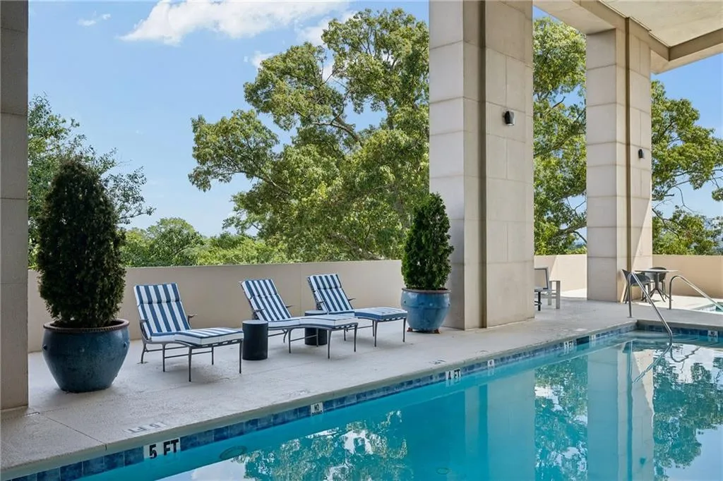 2881 Peachtree Road Ne Unit 1703, Atlanta, Georgia 30305, 2 Bedrooms Bedrooms, 0 ,2 BathroomsBathrooms,Residential,For Sale,2881 Peachtree Road Ne Unit 1703,7829138