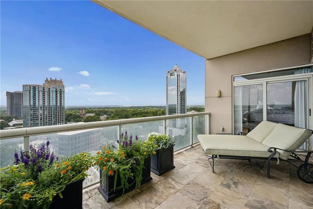 2881 Peachtree Road Ne Unit 1703, Atlanta, Georgia 30305, 2 Bedrooms Bedrooms, 0 ,2 BathroomsBathrooms,Residential,For Sale,2881 Peachtree Road Ne Unit 1703,7829138