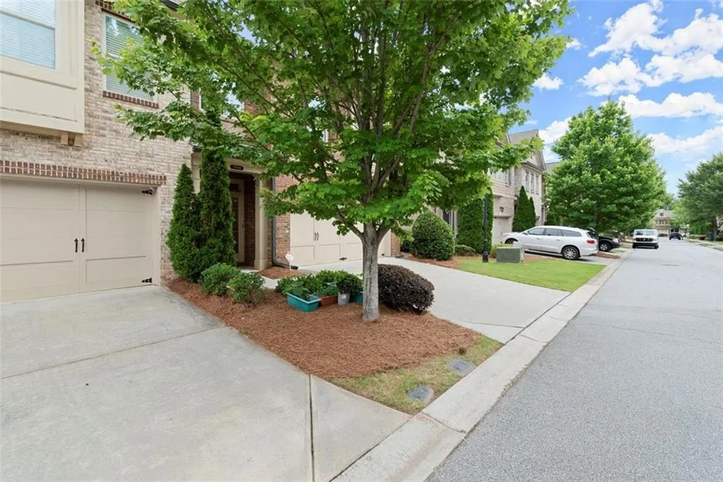 7600 Glisten Avenue Ne, Sandy Springs, Georgia 30328, 3 Bedrooms Bedrooms, ,2 BathroomsBathrooms,Residential,Sold,7600 Glisten Avenue Ne,7402688