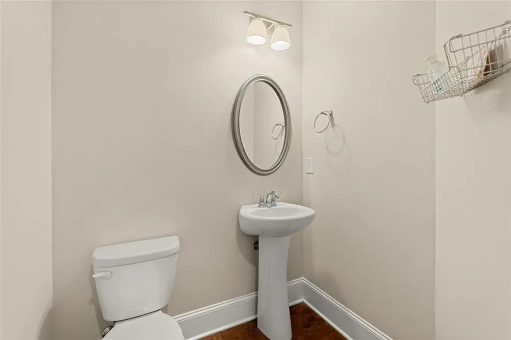 7600 Glisten Avenue Ne, Sandy Springs, Georgia 30328, 3 Bedrooms Bedrooms, ,2 BathroomsBathrooms,Residential,Sold,7600 Glisten Avenue Ne,7402688
