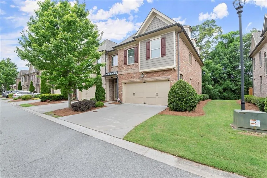 7600 Glisten Avenue Ne, Sandy Springs, Georgia 30328, 3 Bedrooms Bedrooms, ,2 BathroomsBathrooms,Residential,Sold,7600 Glisten Avenue Ne,7402688