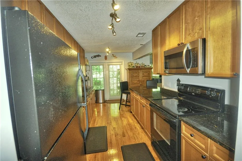 750 Dalrymple Road Unit J4, Atlanta, Georgia 30328, 2 Bedrooms Bedrooms, ,2 BathroomsBathrooms,Residential,Sold,750 Dalrymple Road Unit J4,6599803